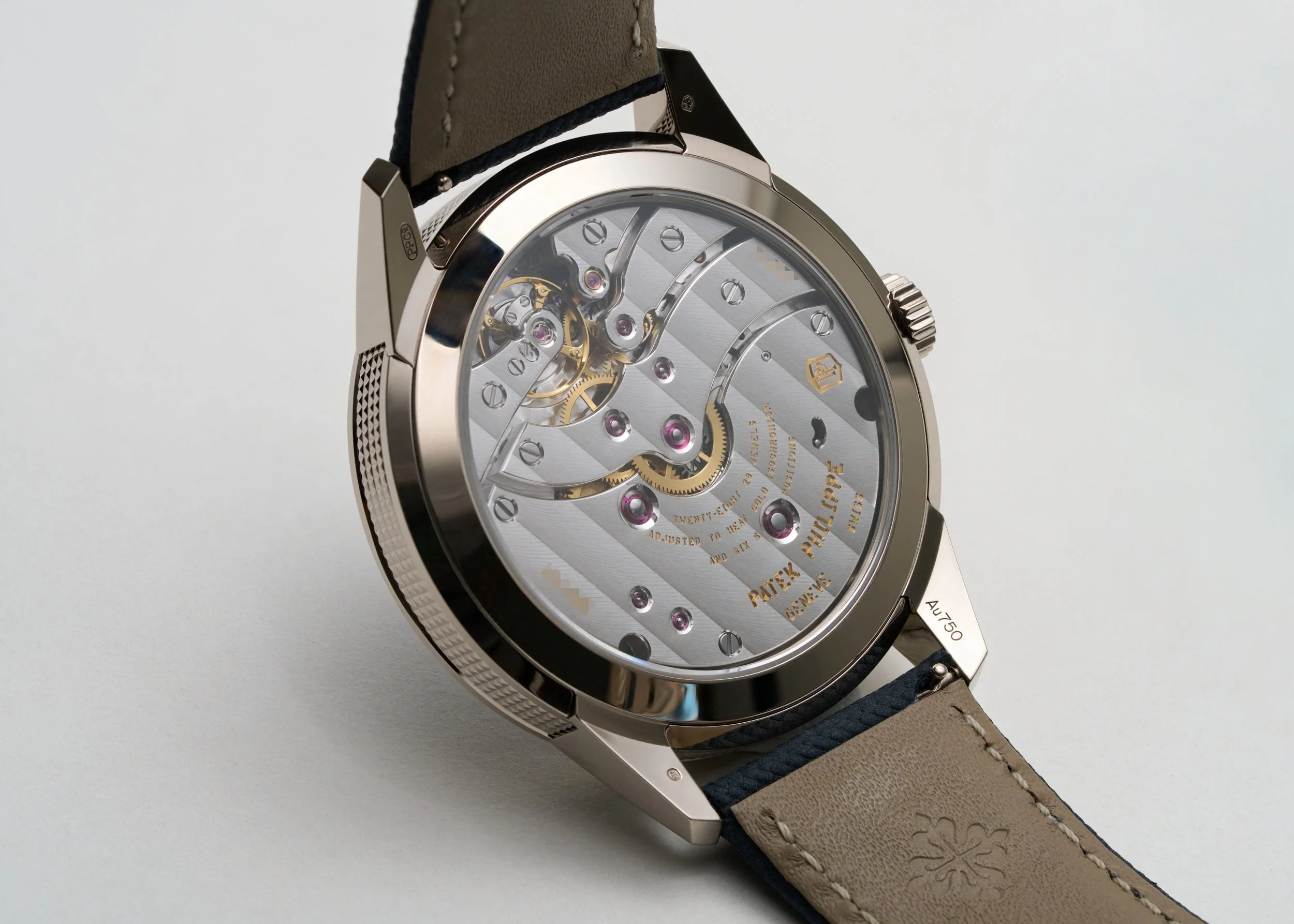 PP948 Patek Philippe 5328G-001-5.jpg
