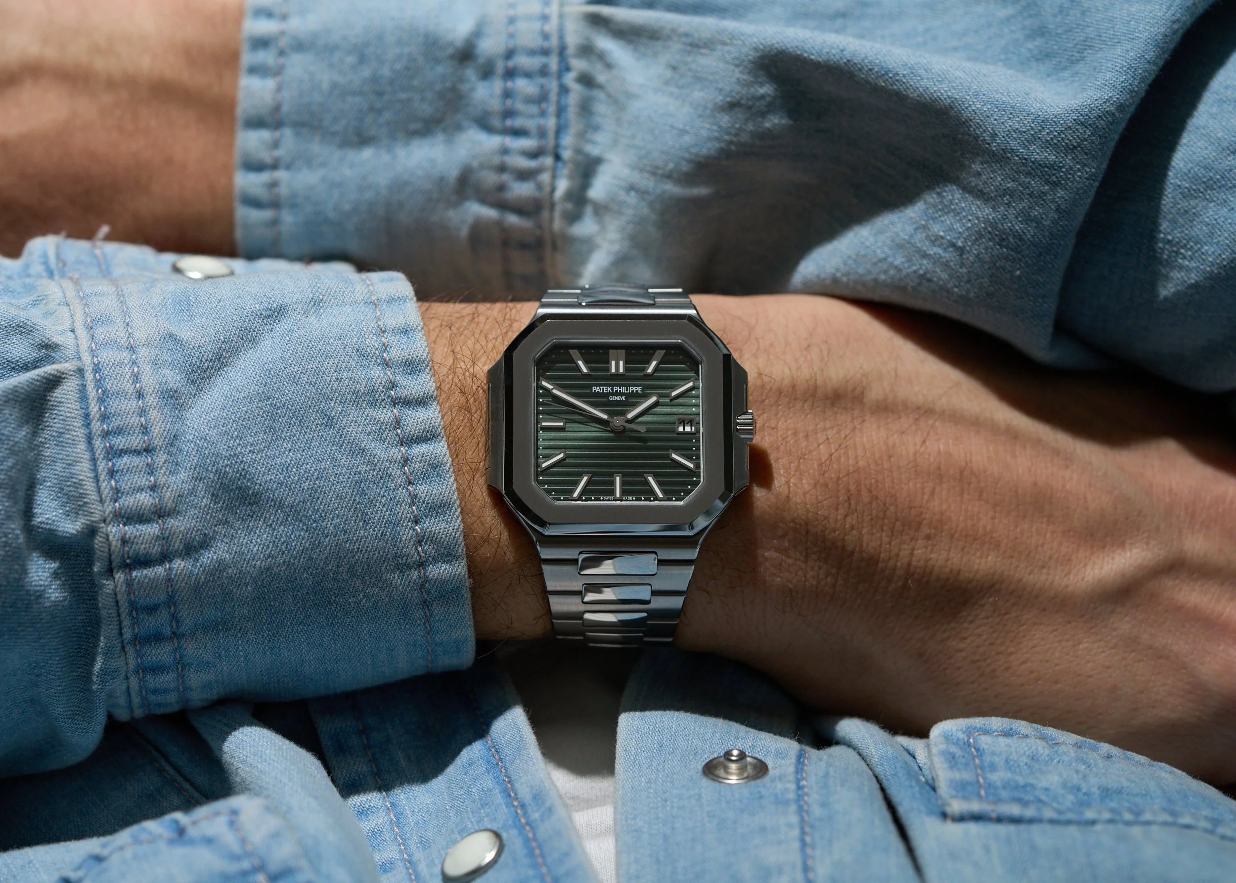 PP913 Patek Philippe Cubitus 5821A-12.jpg