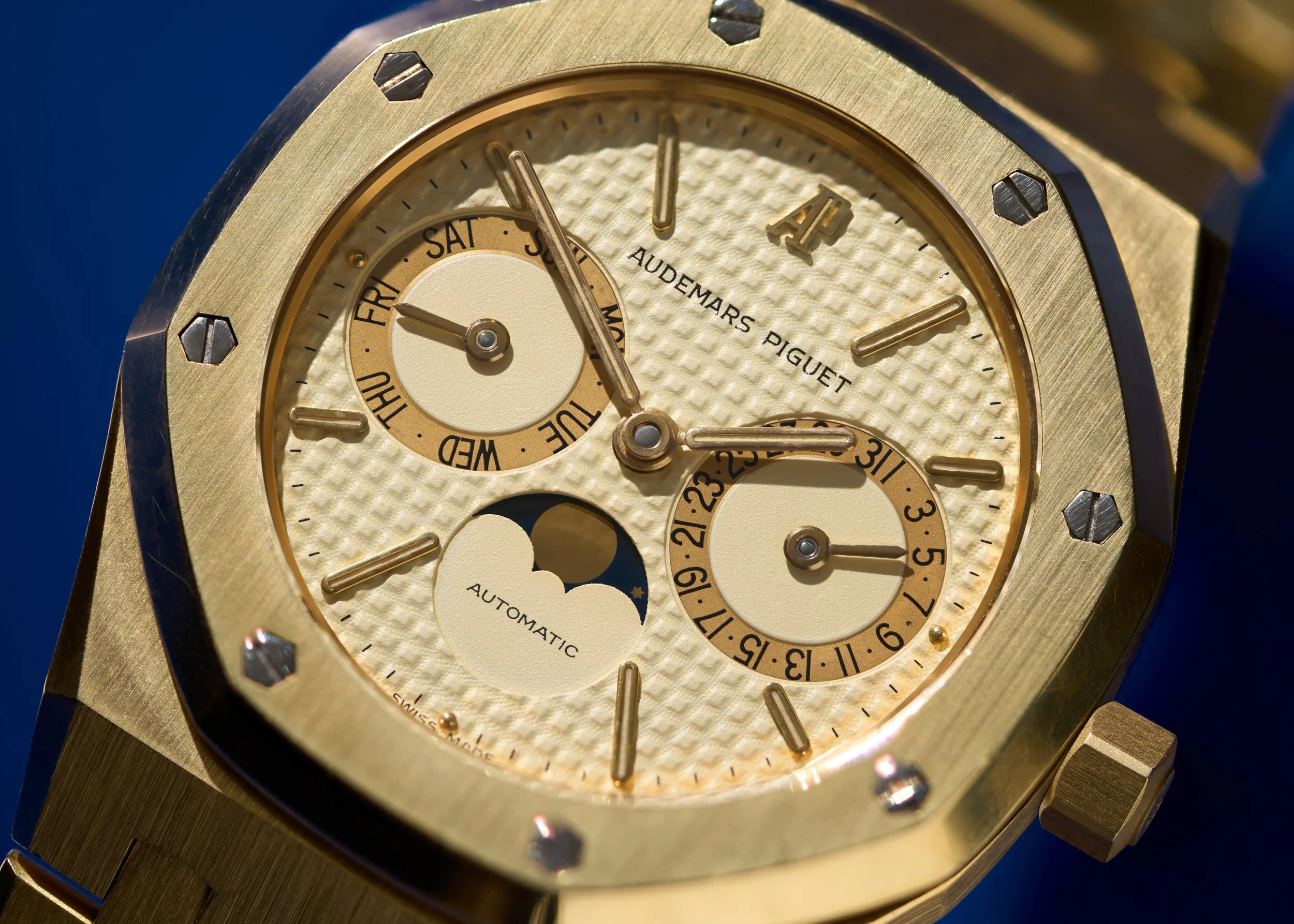 AP914 Audemars Piguet Royal Oak Day-Date Moonphase Yellow Gold 25594BA-11.jpg