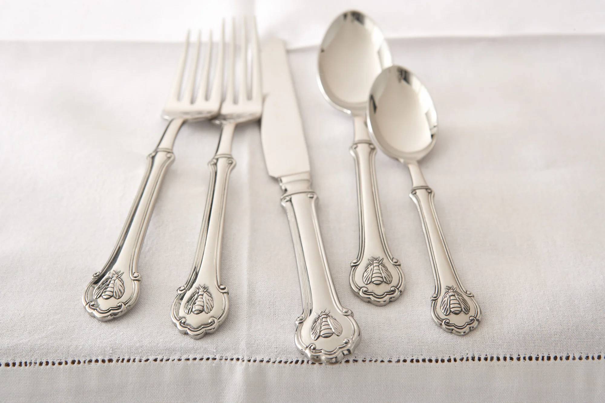043WallaceFlatWareNC907.jpg