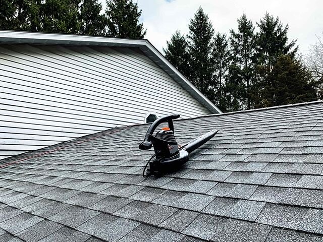 屋顶没有完全不清洁,我们的钻石标准服务确保你的屋顶看起来完美的完成。✨⚒。# southbend #米沙沃卡运营#不来梅#普利茅斯#奥西奥拉诺克斯#格兰杰# # #盖屋顶屋面#排水沟#站#底# fasci