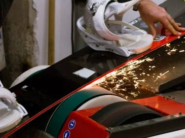 ski-snowboard-servicing.jpg