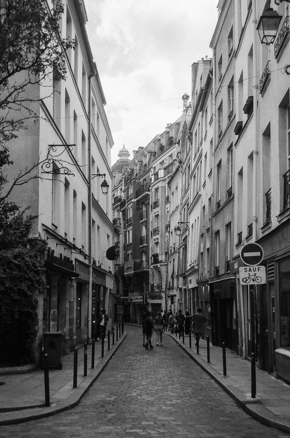 Paris35mm-DanielBell-12.jpg