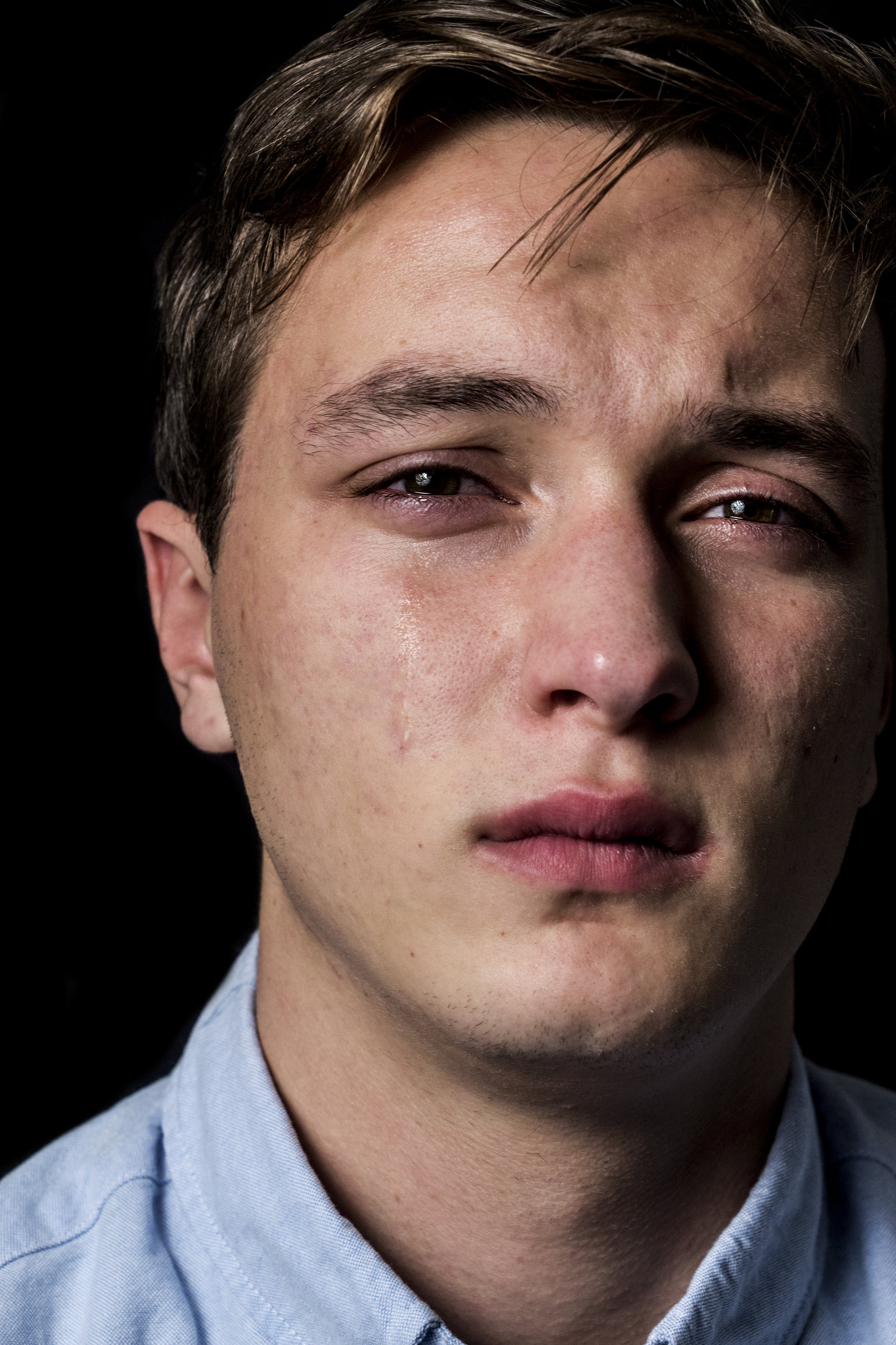Pieter (18) If you think about it, it's weird that we often suppress our tears. Because it's such a fascinating human phenomenon.