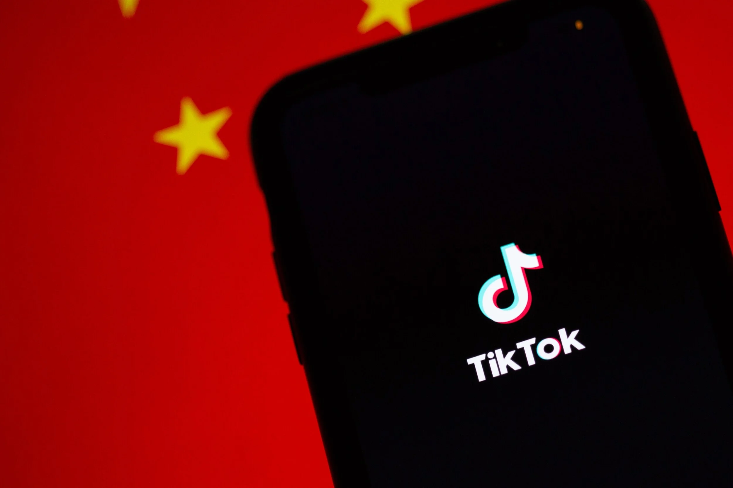 S5E1 - In TikTok We Trust?