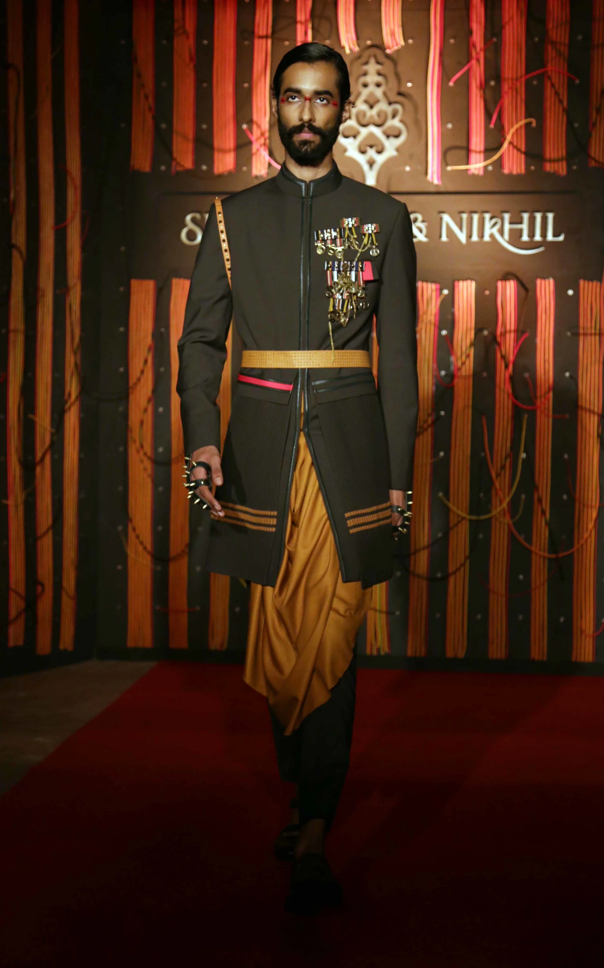 SN06AW18 (19)