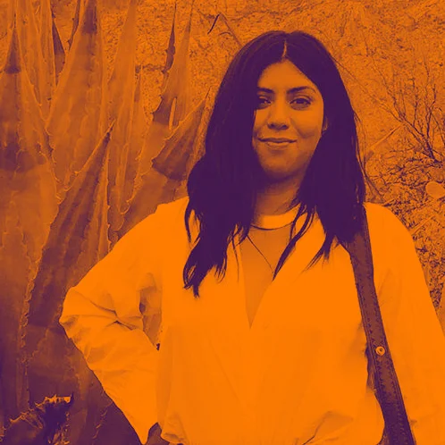 Lizzy Guevara facebook 01 GRADIENT 1x1.jpg