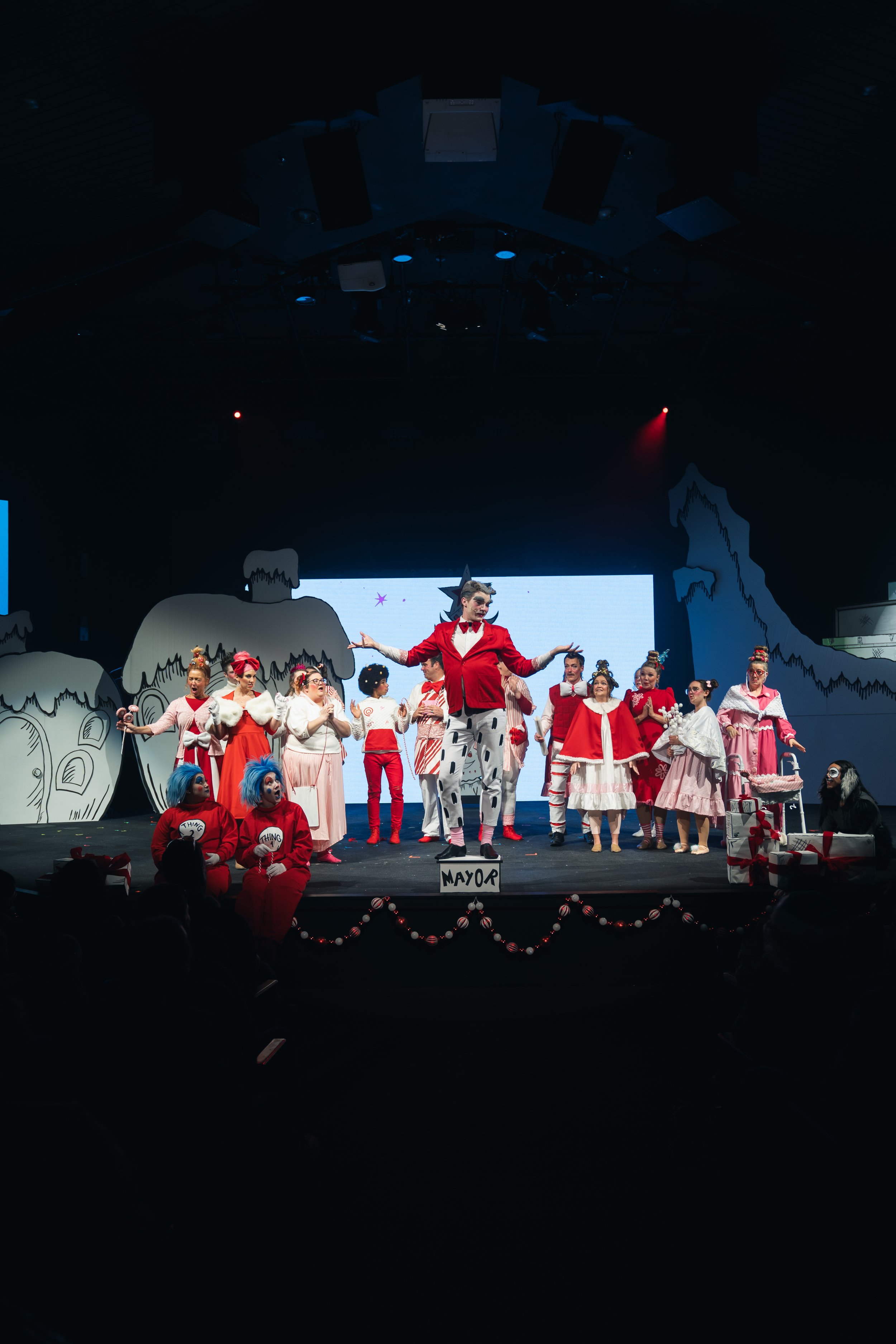 GRINCH-NIGHTONE-17.jpg