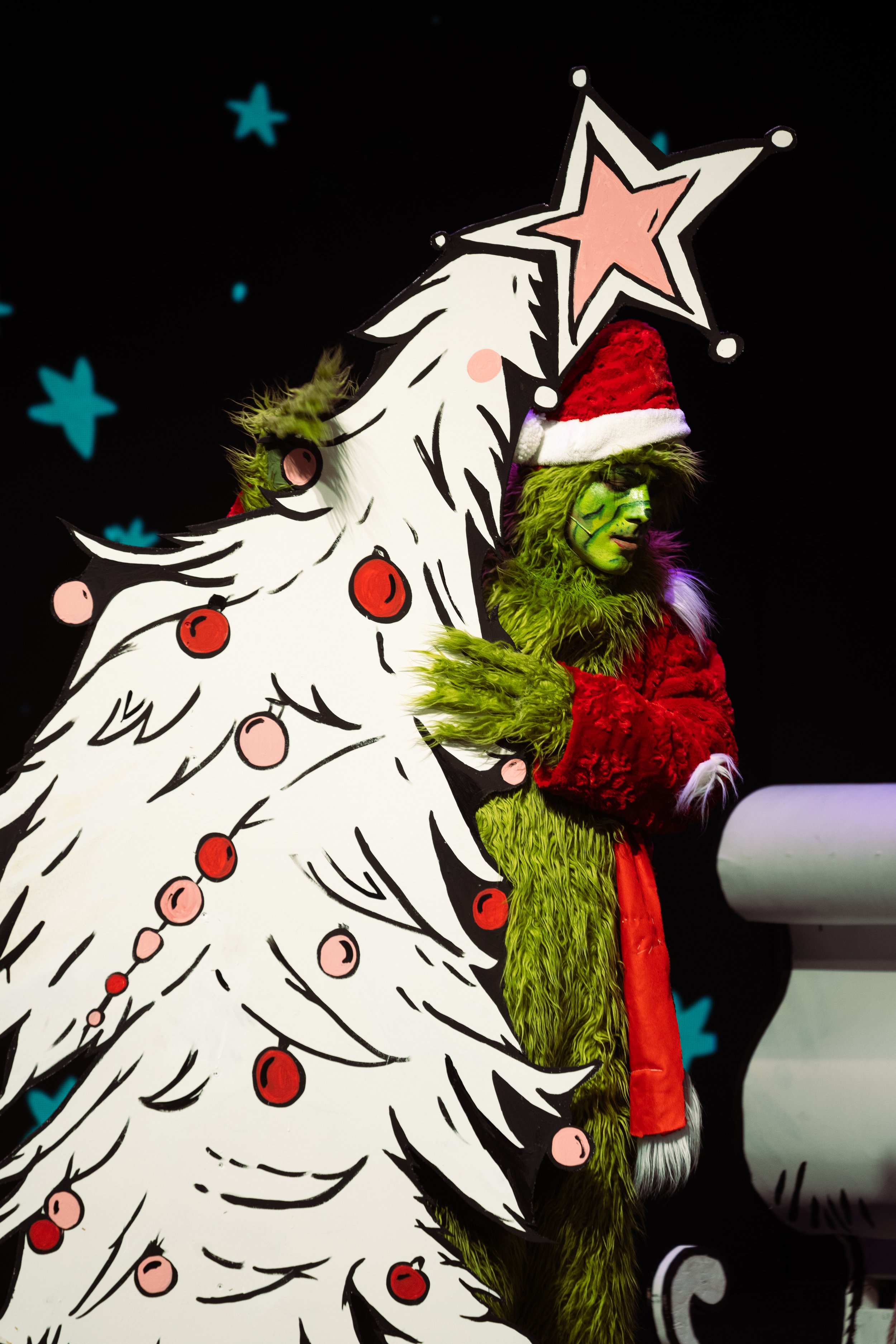 GRINCH-NIGHTONE-09.jpg