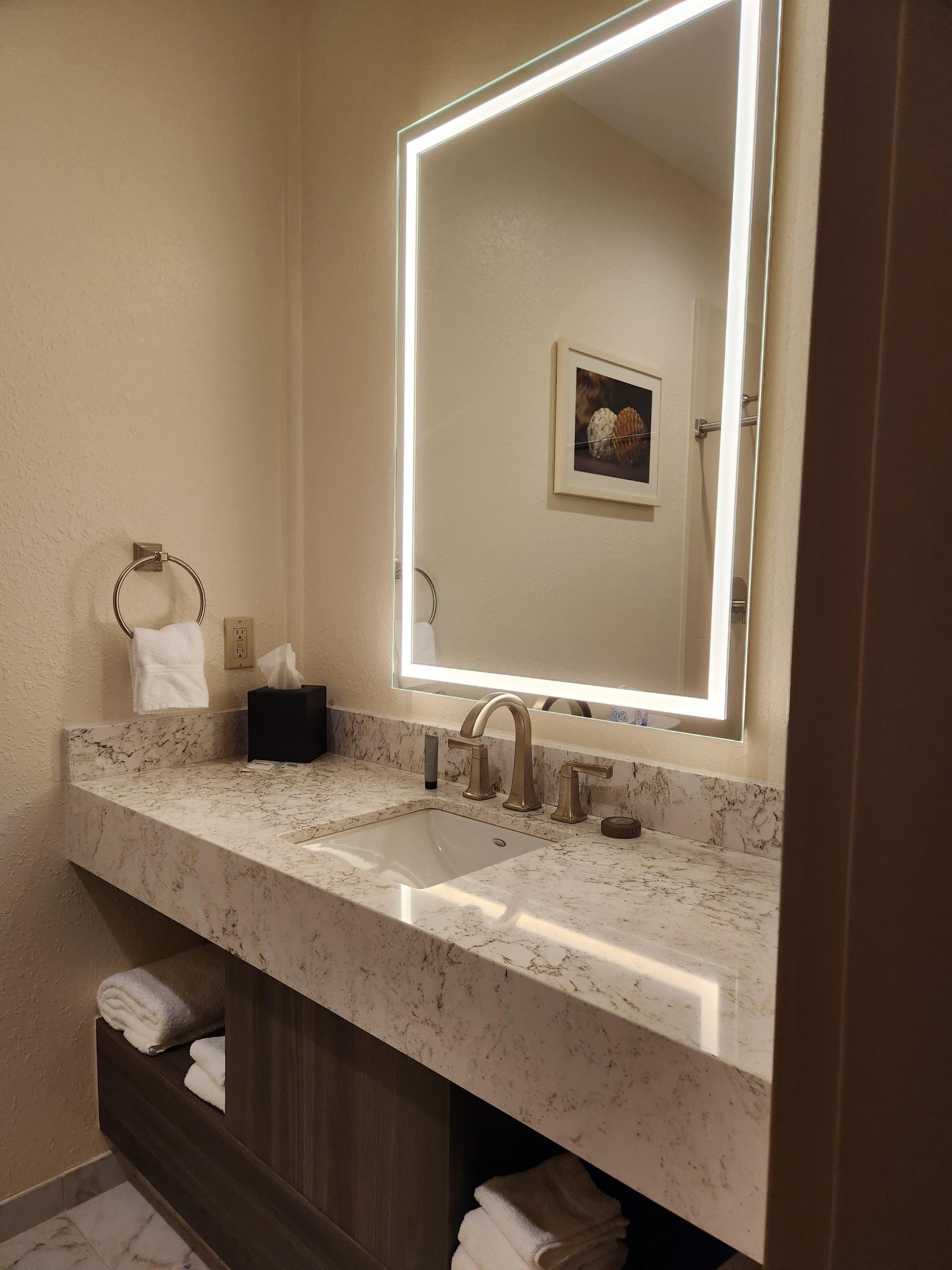 Updated guest room restroom