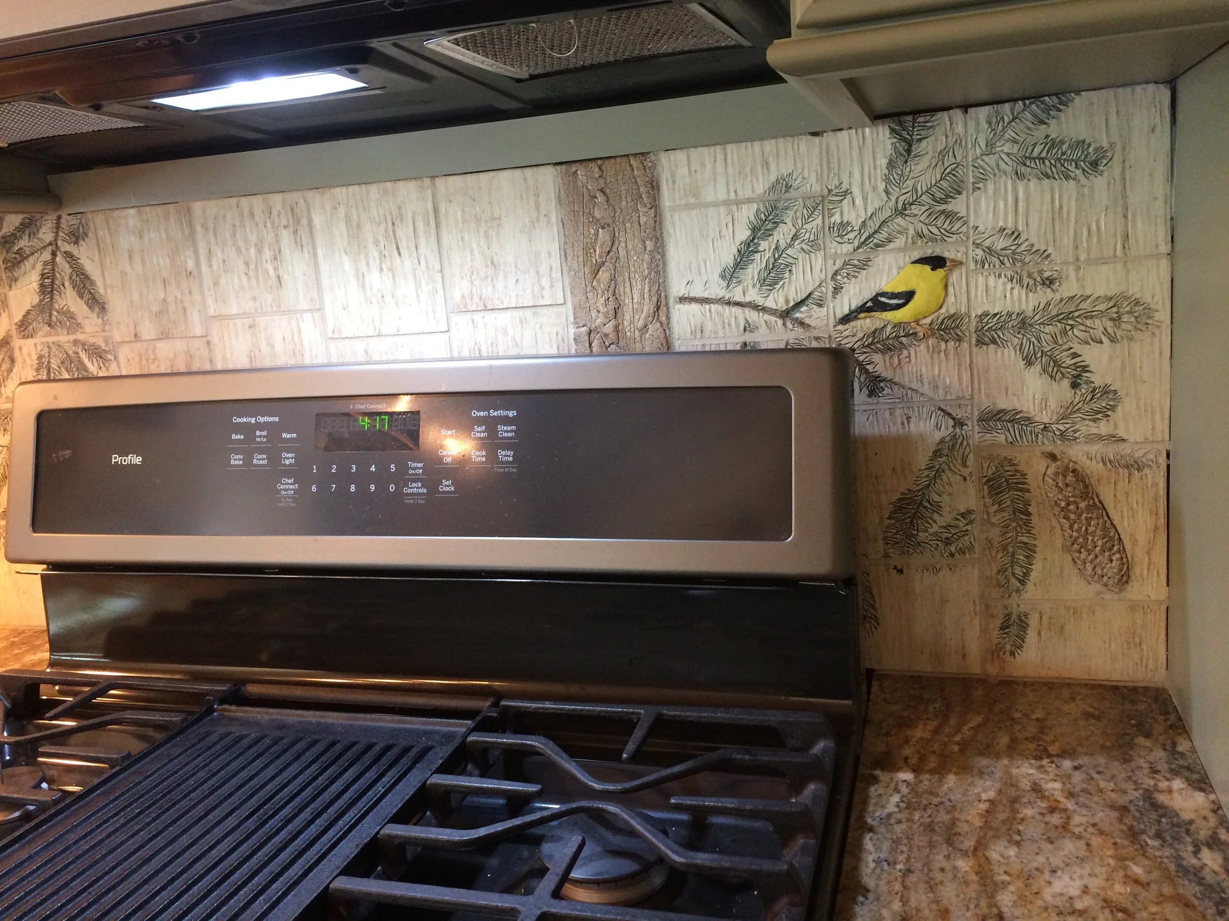 Bas-relief goldfinch