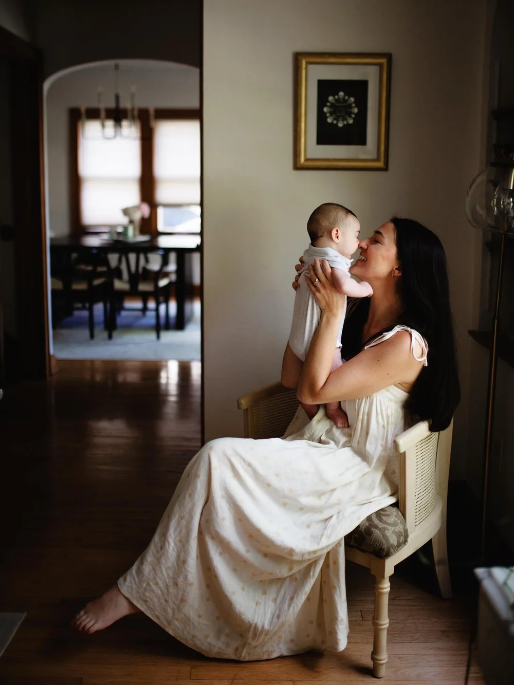 Sweeeetest moments at home snuggling their newest member ❤️

What a sweet gift to photograph weddings then growing families for years to come. 

☀️ 
.
.
.
#chelseamatsonphotography #newbornsession #lifestyle #familyphotographer #milestonephotography 