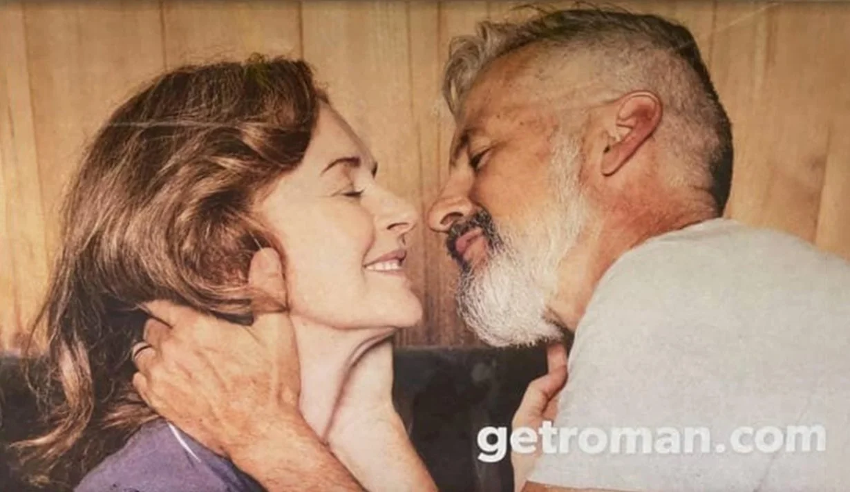 Amanda Barron Roman Subway Ad.jpg