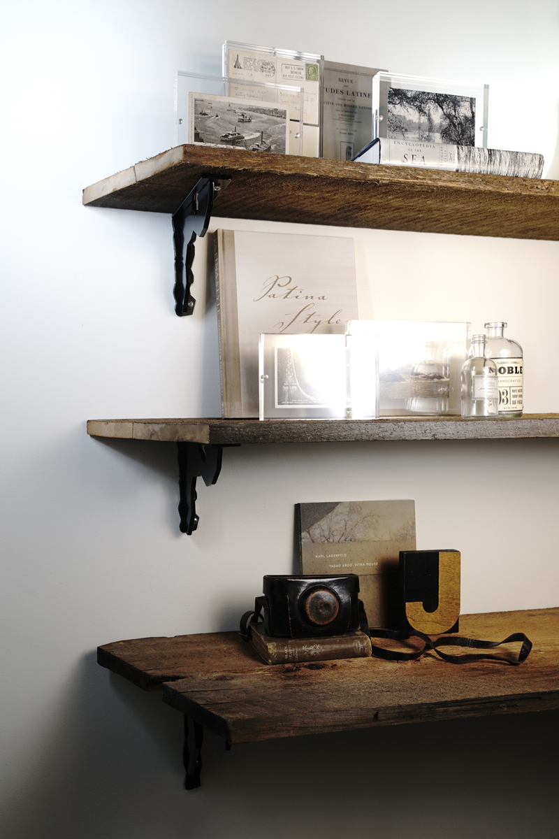 TT-Kaos-ShelfBracket-015.jpg