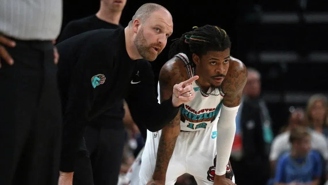 The Grizzlies' magic trick: An offense borrowed from a DIII school has Memphis moving differently