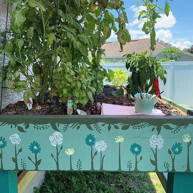 Custom paint application to my grandmothers standing garden, such a fun project to be a part of! 🌱