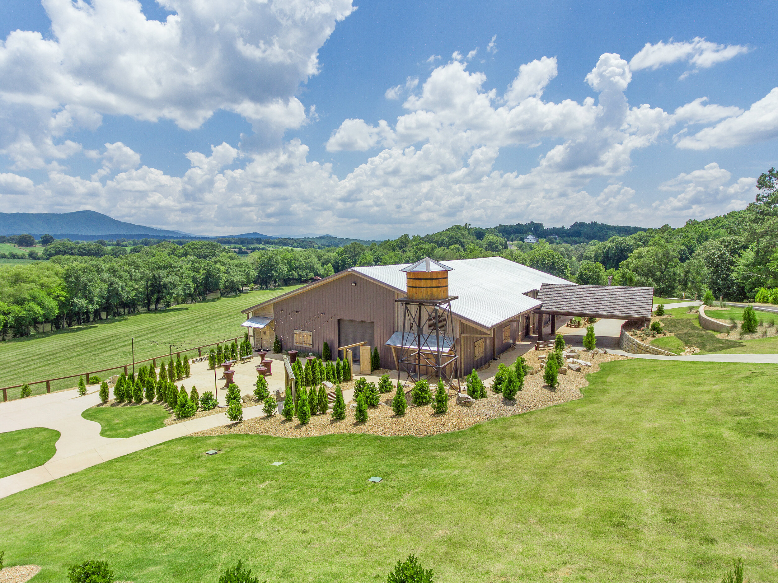 barns to get married in tennessee