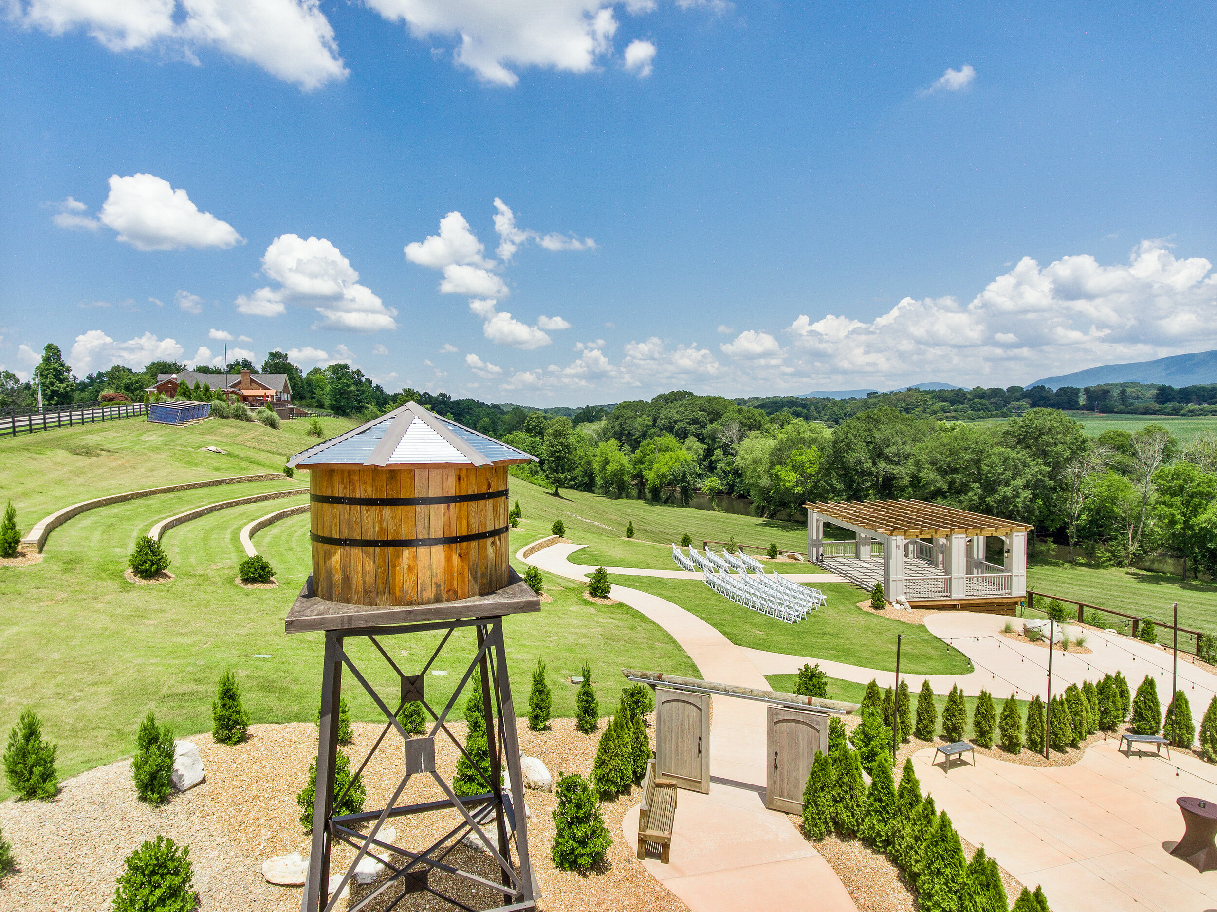 rustic country wedding venue East TN