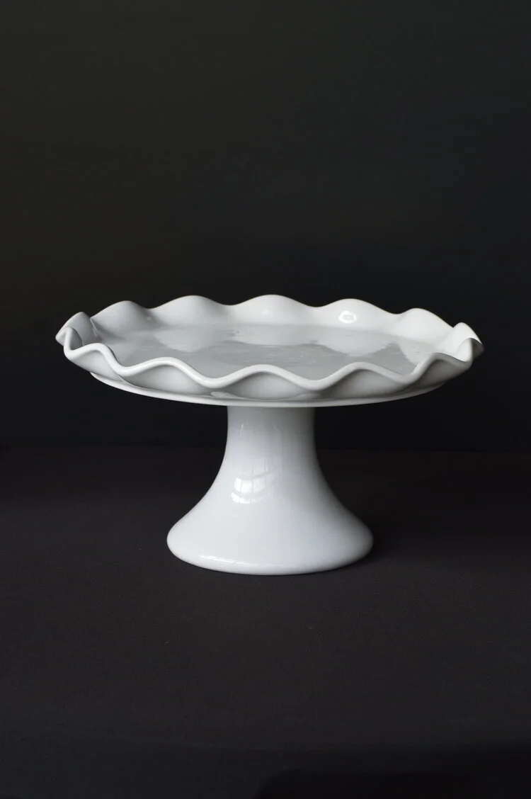 medium+swirl+cake+stand Q1.jpeg