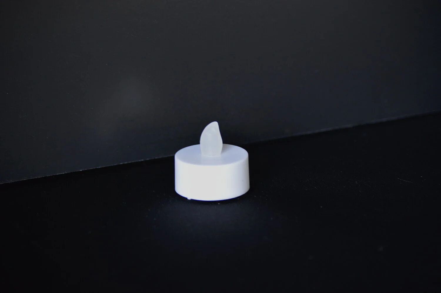 white tea light Q30.jpeg