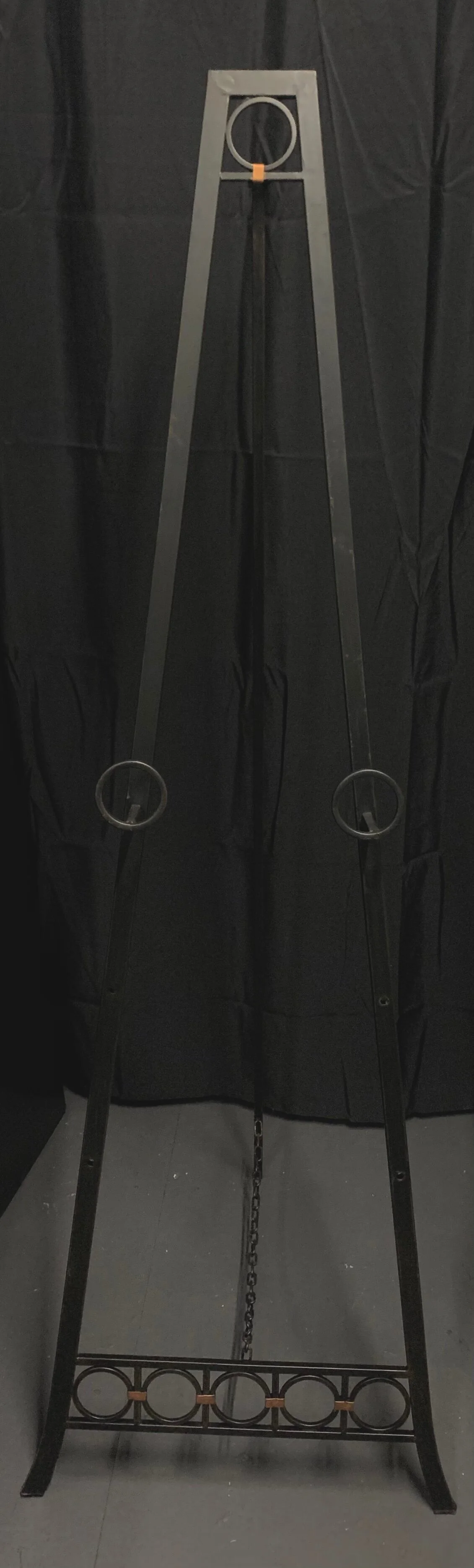 black+easel+%232+Q1.jpg