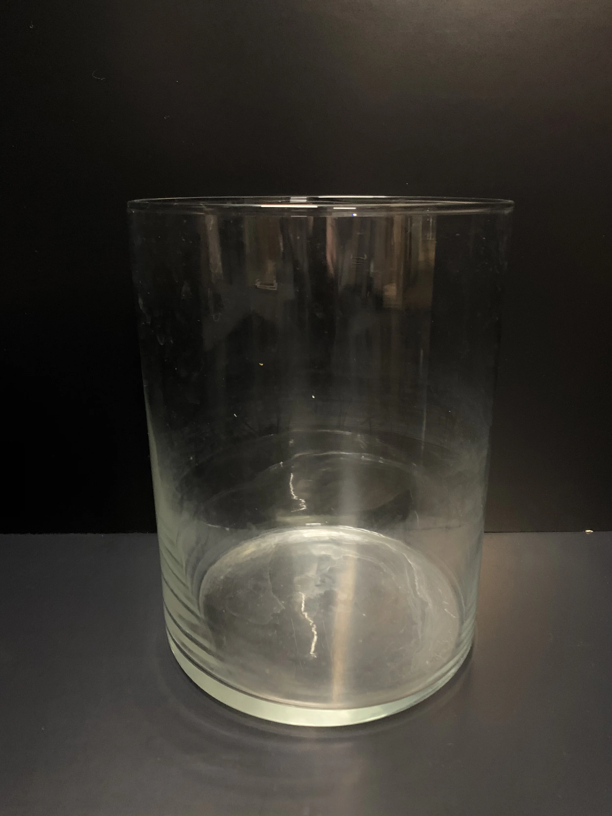 glass vase Q1.jpg