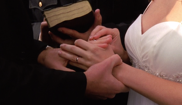 Niagara-Falls-Jim-and-Pam-get-married-on-The-Office-10.png
