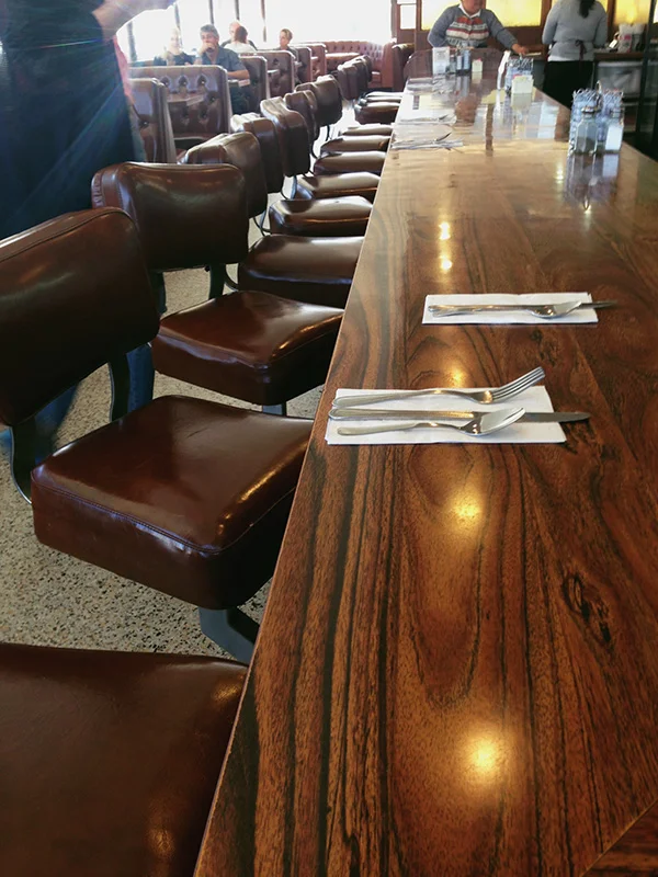 Franks-Restaurant-from-Gone-Girl-and-Parks-and-Rec-photo-by-Live-the-Movies-bar.jpg