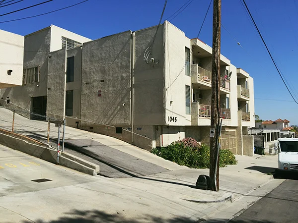 Lou-Blooms-Apartment-from-Nightcrawler-photo-by-Live-the-Movies.jpg