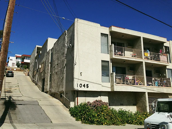 Lou-Blooms-Apartment-from-Nightcrawler-photo-by-Live-the-Movies-2.jpg
