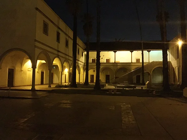 Courtyard-at-Torrance-High-School-as-Sunnydale-High-photo-by-Live-the-Movies.jpg