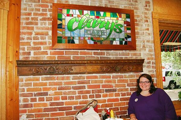 clarys-cafe-from-midnight-in-the-garden-of-good-and-evil-by-live-the-movies-4-christina-leblanc.jpg