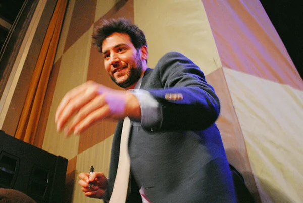 Josh-Radnor-2-signing-autographs-at-2014-PaleyFest-Farewell-How-I-Met-Your-Mother-Live-the-Movies.jpg