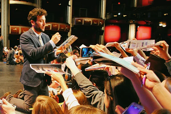 Josh-Radnor-signing-autographs-at-2014-PaleyFest-Farewell-How-I-Met-Your-Mother-Live-the-Movies.jpg