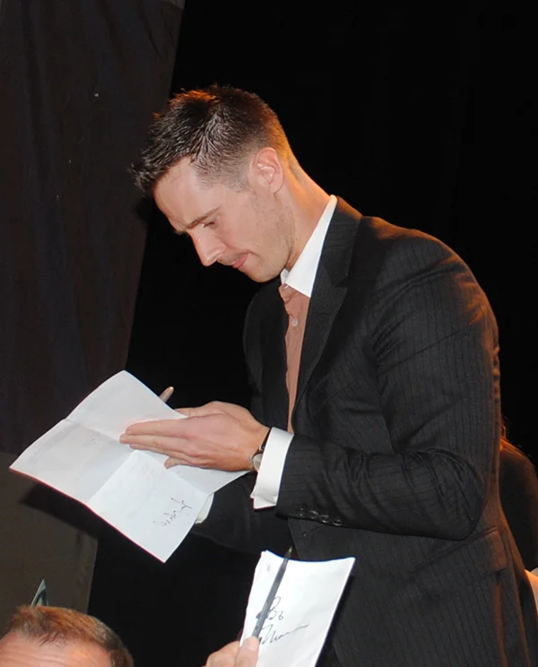Jason-Dohring-at-Veronica-Mars-Paley-Fest-Panel-Live-the-Movies.jpg