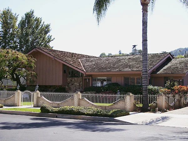 Brady-House-from-the-Brady-Bunch-by-Live-the-Movies.jpg