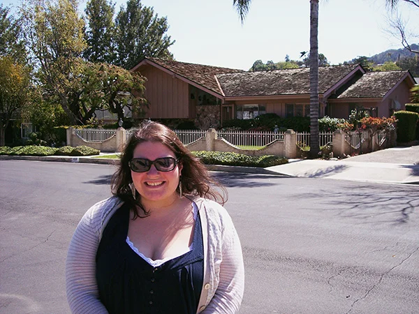 Christina-LeBlanc-at-Brady-House-from-the-Brady-Bunch-by-Live-the-Movies.jpg