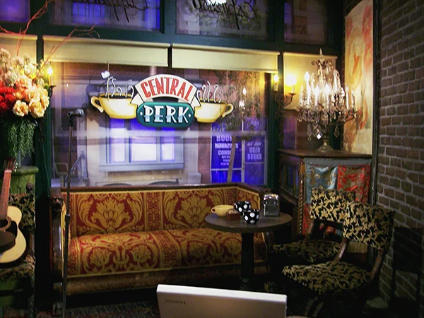 Central-Perk-from-Friends-by-Live-the-Movies-6.jpg