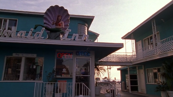 Mermaid-Inn-from-The-OC-121-4.png