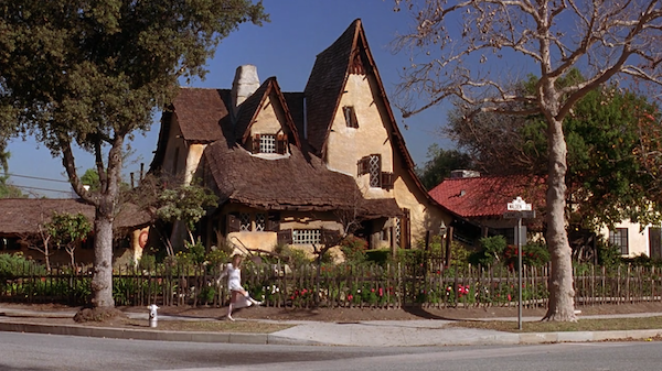 Beverly-Hills-Witchs-House-from-Clueless-1.png