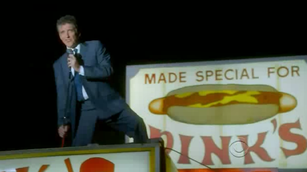 Late-Late-Show-Craig-Ferguson-Pinks-Hot-Dogs.png