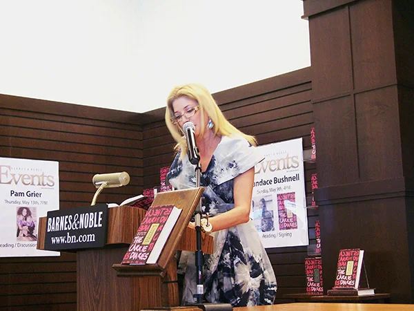 Candace-Bushnell-Carrie-Diaries-Book-signing-photo-by-Live-the-Movies.jpg