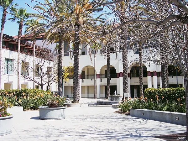 Culver-City-Hall-from-Arrested-Development-by-Live-the-Movies.jpg