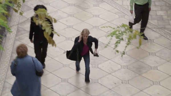 Apple-Store-at-The-Grove-from-Modern-Family-2.png