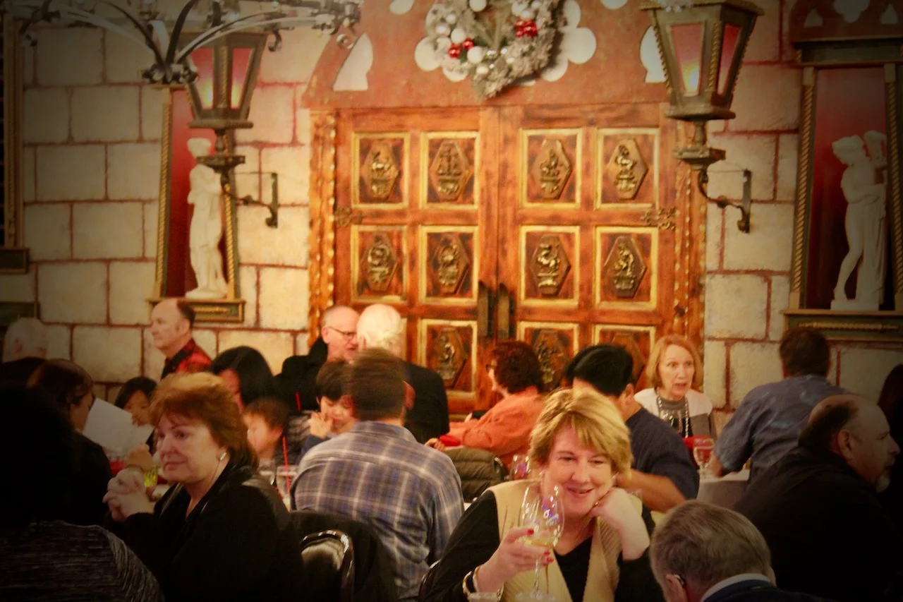 GM_Dining Room_Full_Web.jpg