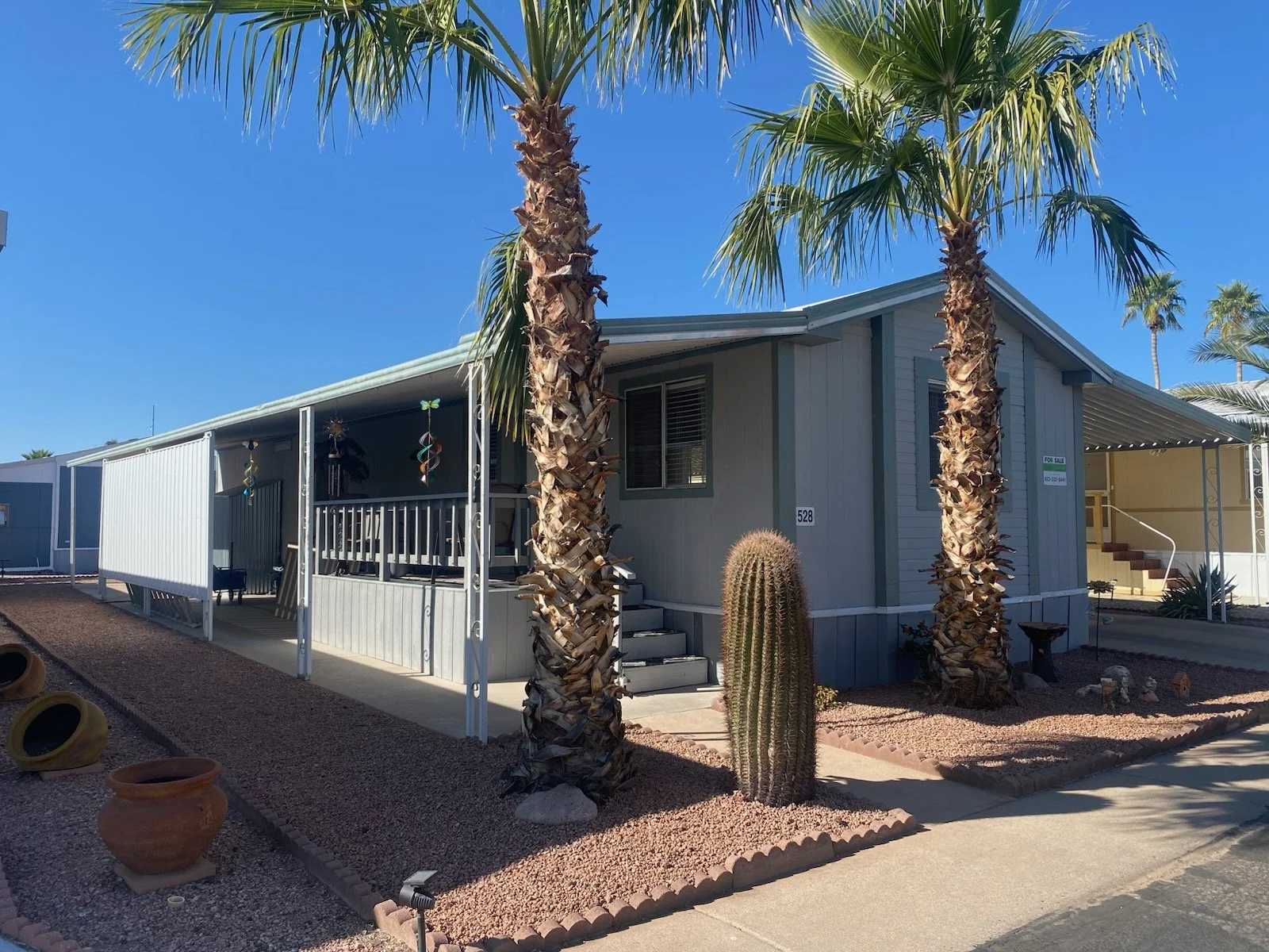 $44,900 / 2br - 1040ft2 - Updated! All Laminate! Furnished! Deck and Patio! WOW!!! #528 (Superstition Buttes)