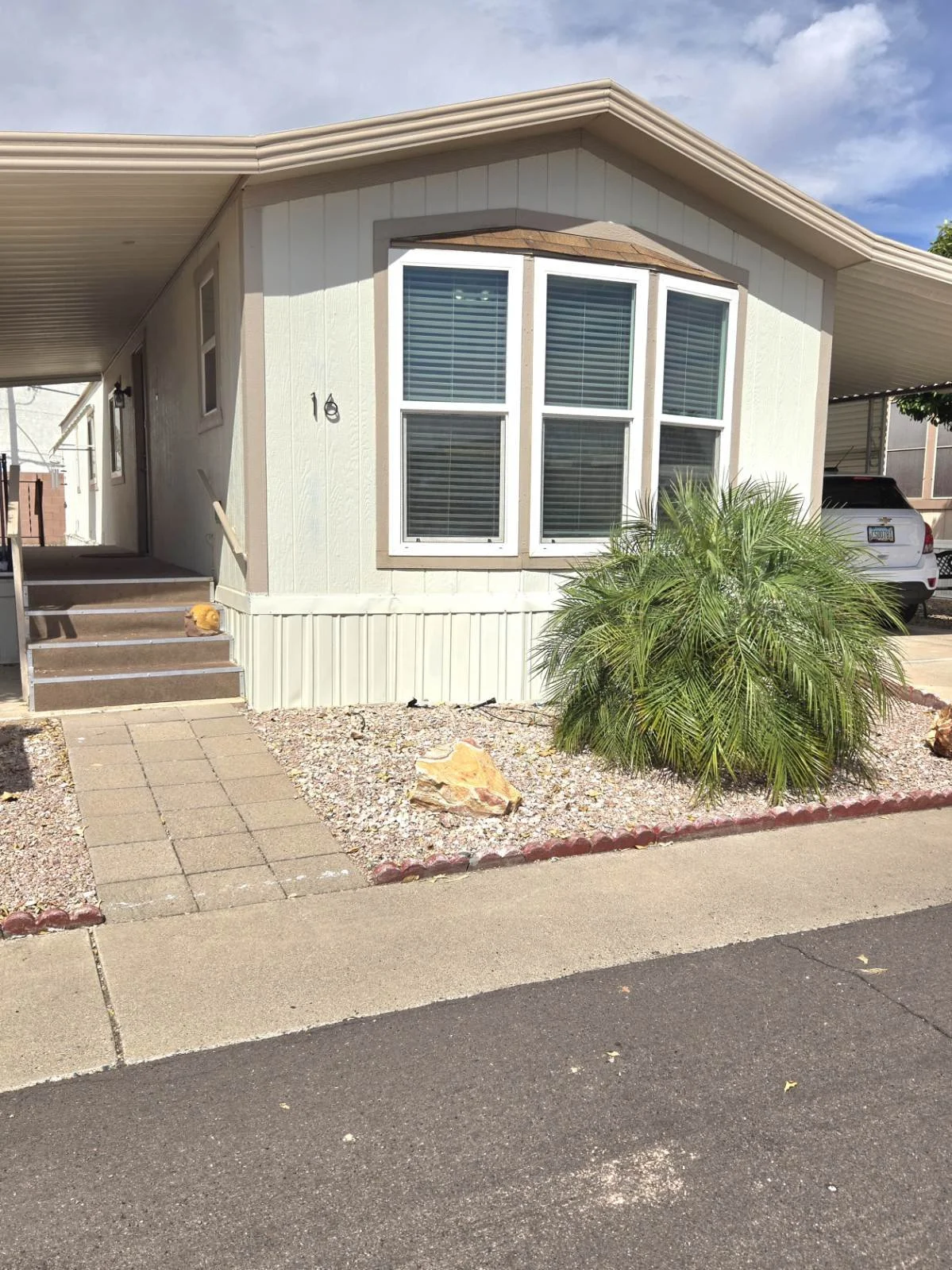 $38,000 / 2br - 952 ft2 -  MOVE IN READY  GATED COMMUNITY (PARADISE NORTH) #16