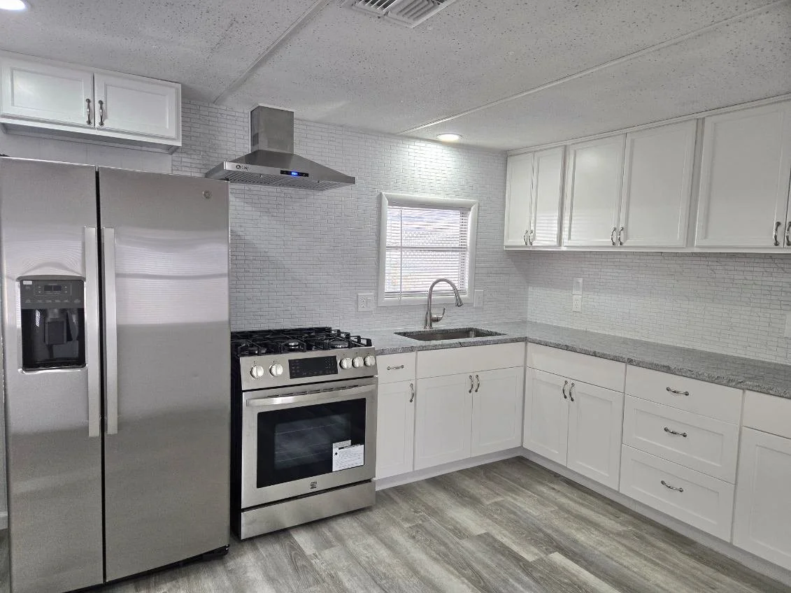 $45,000 / 3br - 980ft2 - LOW MAINTENCE LIVING - REMODELED WITH BEAUTIFUL TOUCHES #88 (Paradise North)