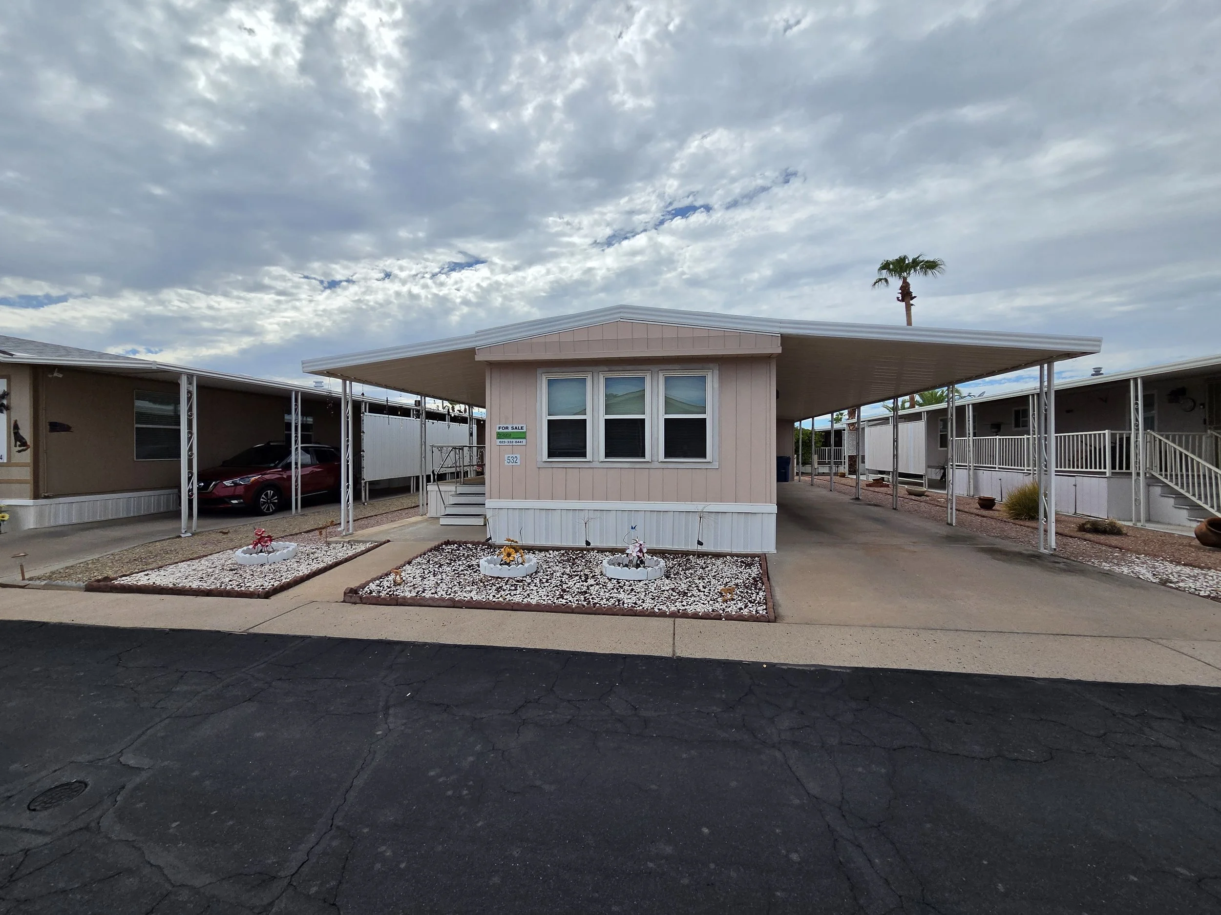 $25,900 / 2br - 910ft2 - Furnished Two Bedroom! Super Cute! Tastefully Furnished! #532 (Superstition Buttes)