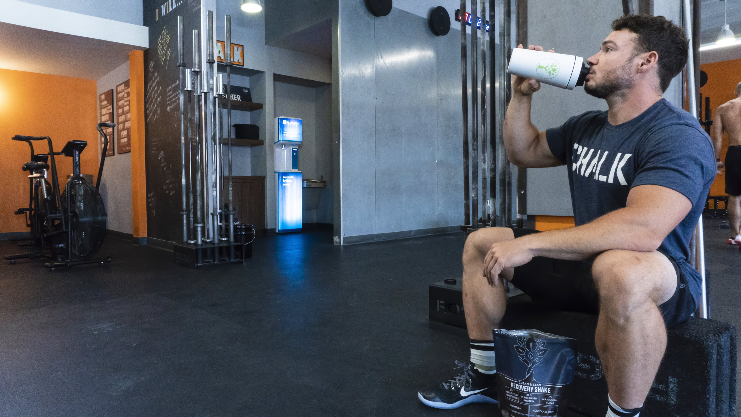 An early morning whey protein snack increases morning blood sugar level in healthy people